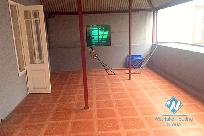 Unfurnished house for rent in Xuan Dieu street, Hanoi